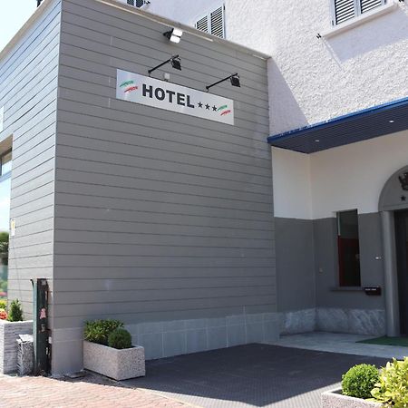 Hotel Italia Dormelletto Exterior photo